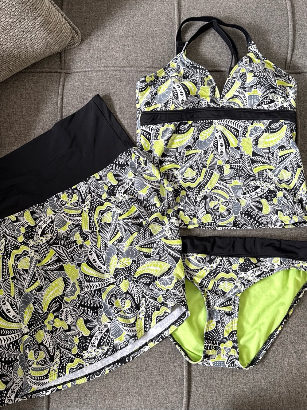 Title Nine 3 piece Black, Lime & White Printed Tankini Set. L bottom M top